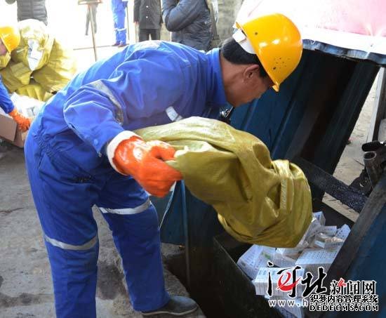 河北銷(xiāo)毀31噸假冒偽劣食品藥品 貨值達860余萬(wàn)元 河北銷(xiāo)毀31噸假冒偽劣食品藥品 貨值達860余萬(wàn)元